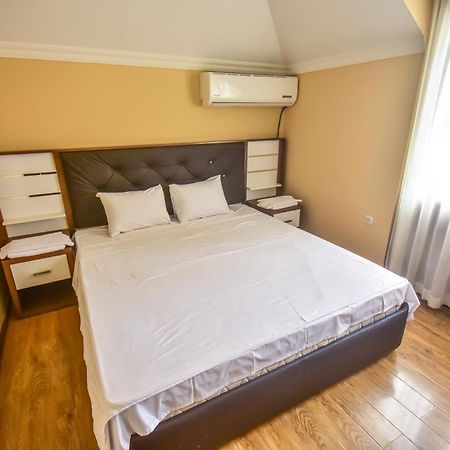 Family Apartments In Batumi Exterior foto