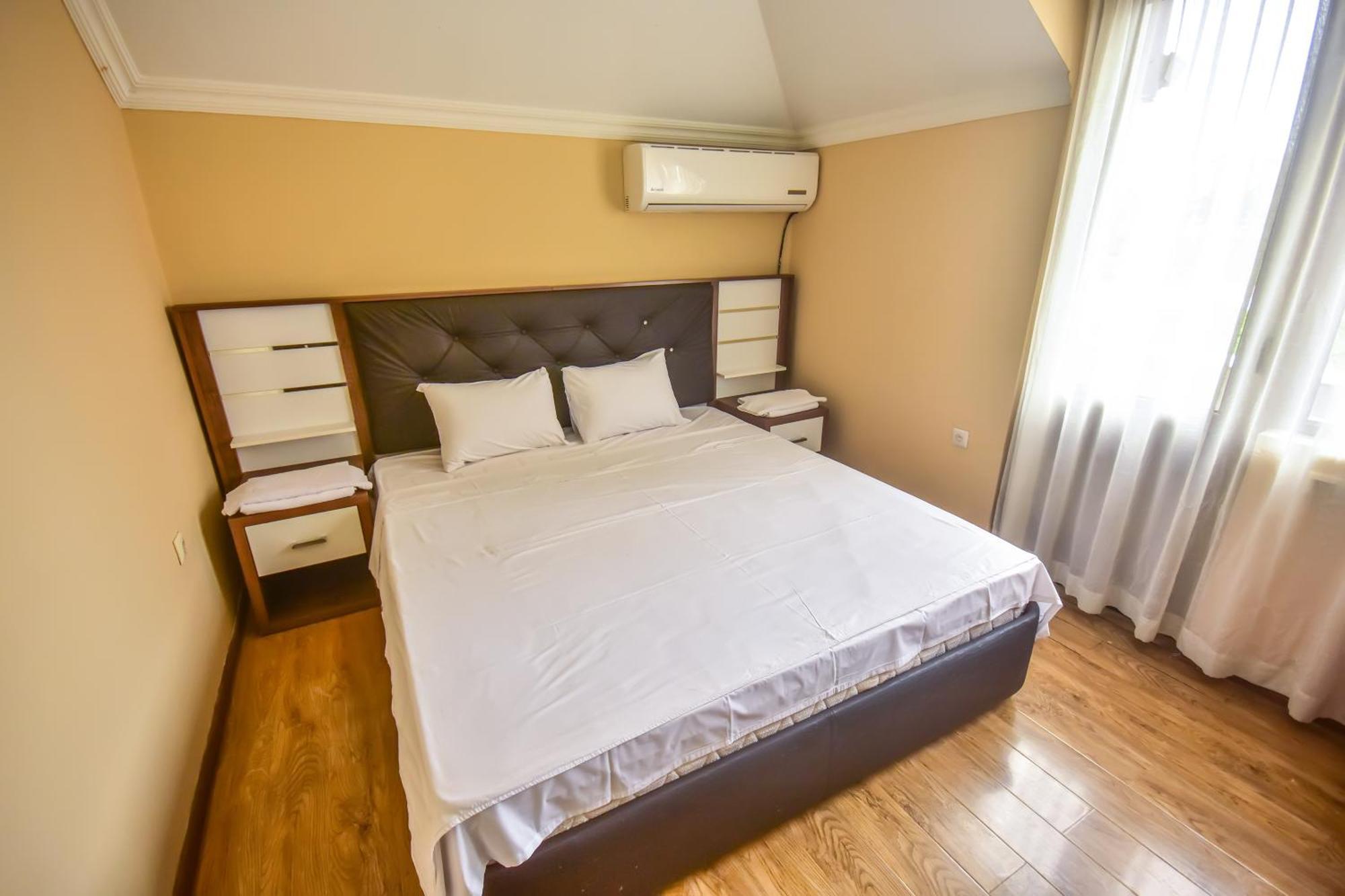 Family Apartments In Batumi Exterior foto
