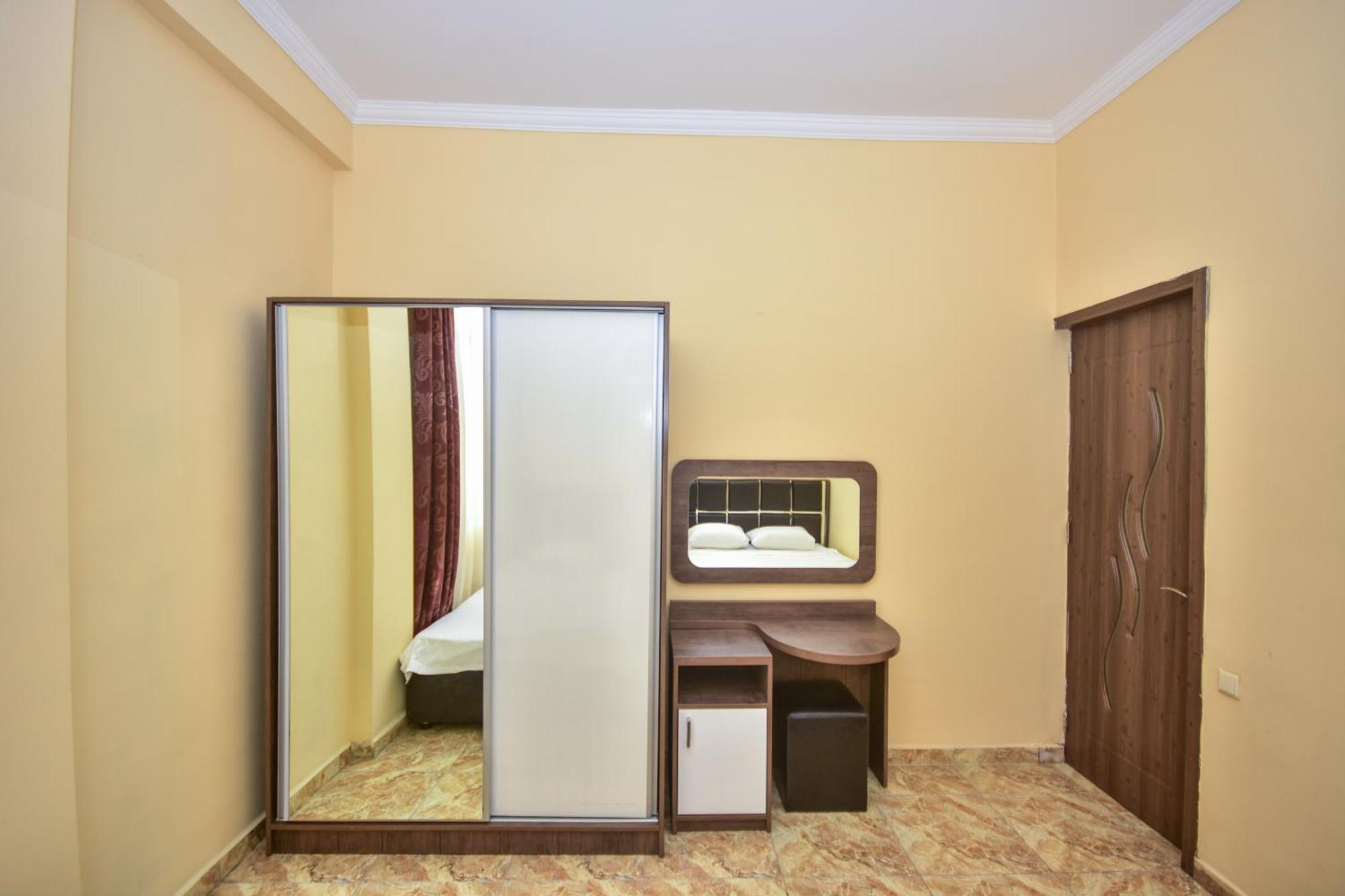 Family Apartments In Batumi Exterior foto
