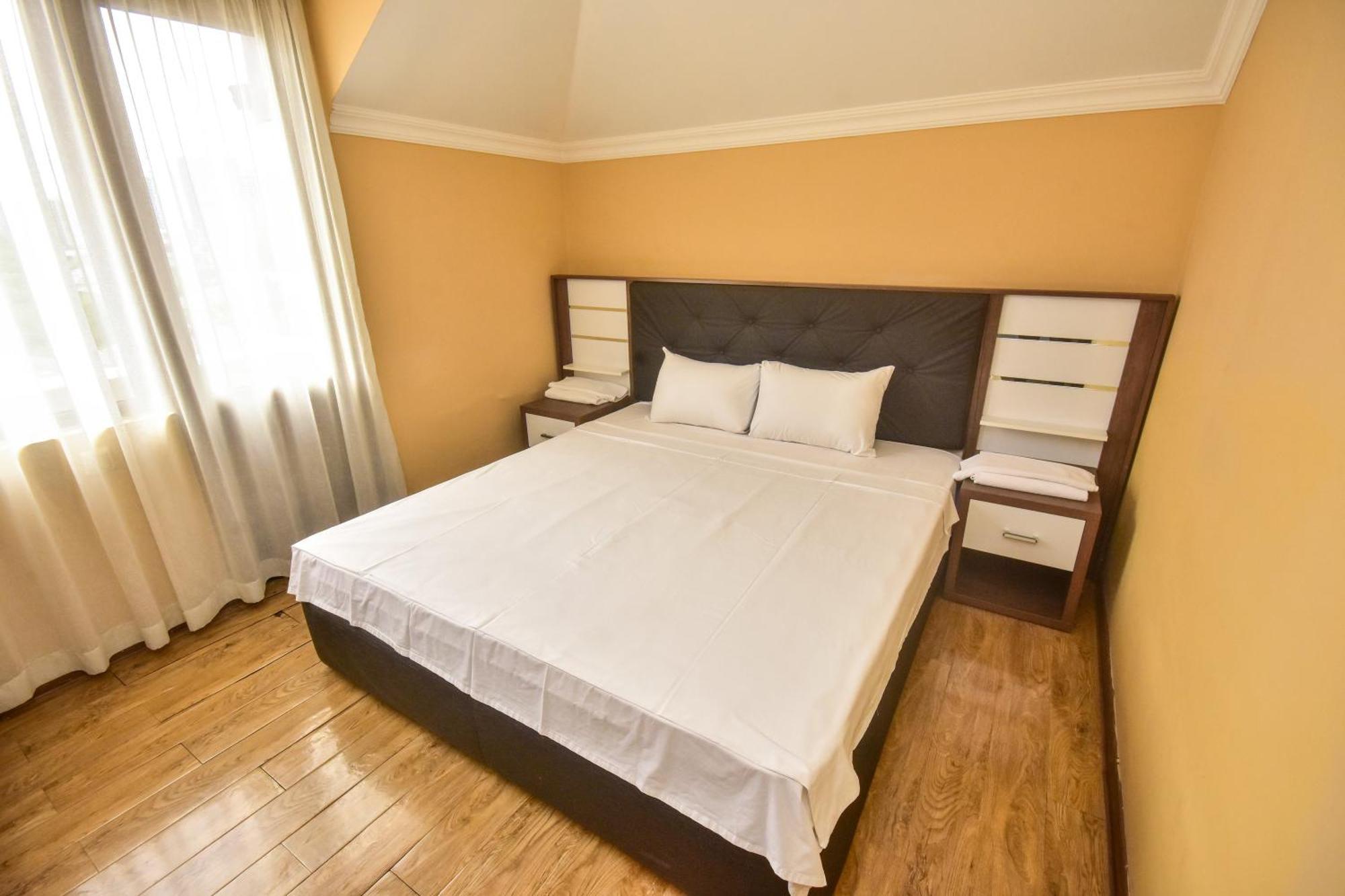 Family Apartments In Batumi Exterior foto
