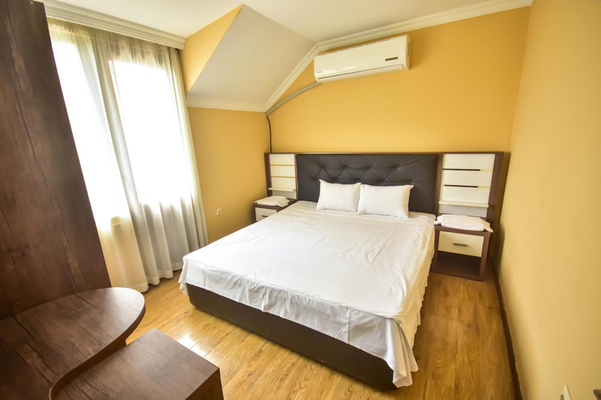 Family Apartments In Batumi Exterior foto